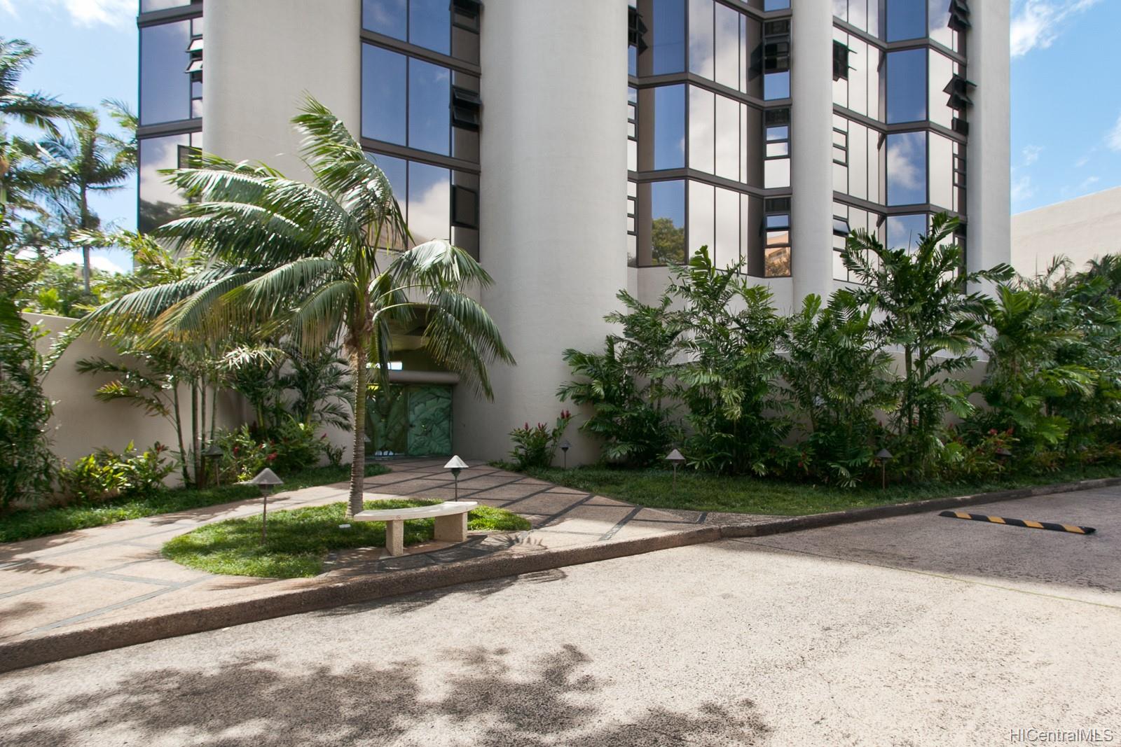 930 Kaheka Street #602, Honolulu, HI 96814