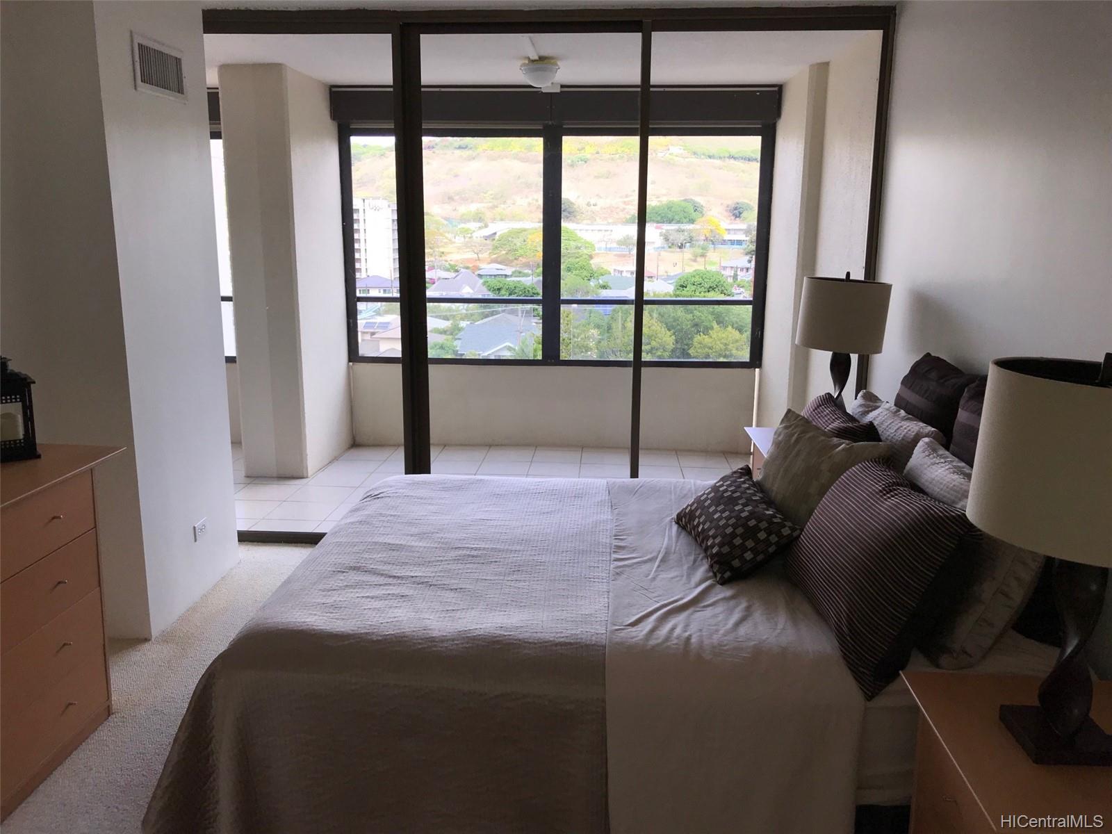 1717 Mott Smith Drive #806, Honolulu, HI 96822