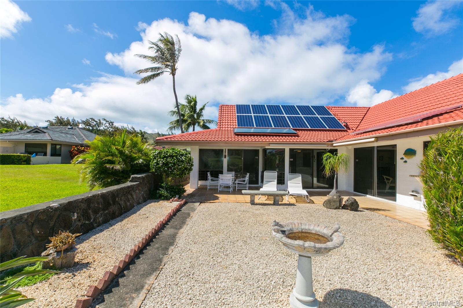 1144 Makaaoa Street Honolulu, HI 96825