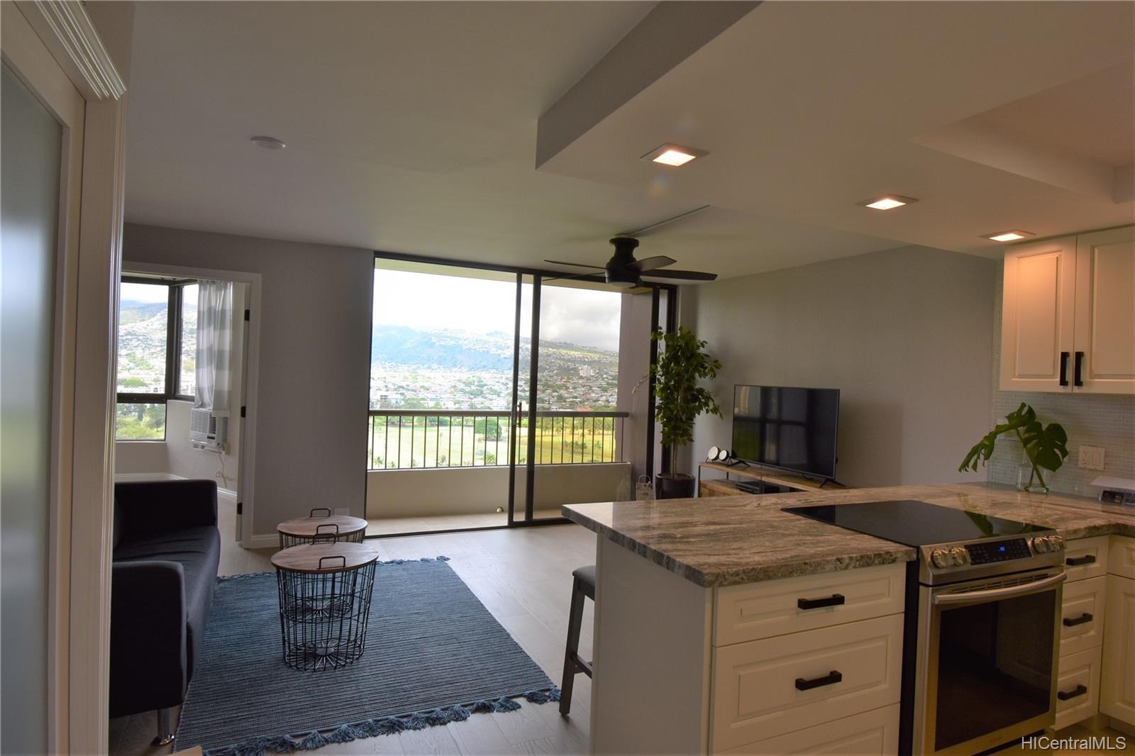 320 Liliuokalani Avenue #1904, Honolulu, HI 96815