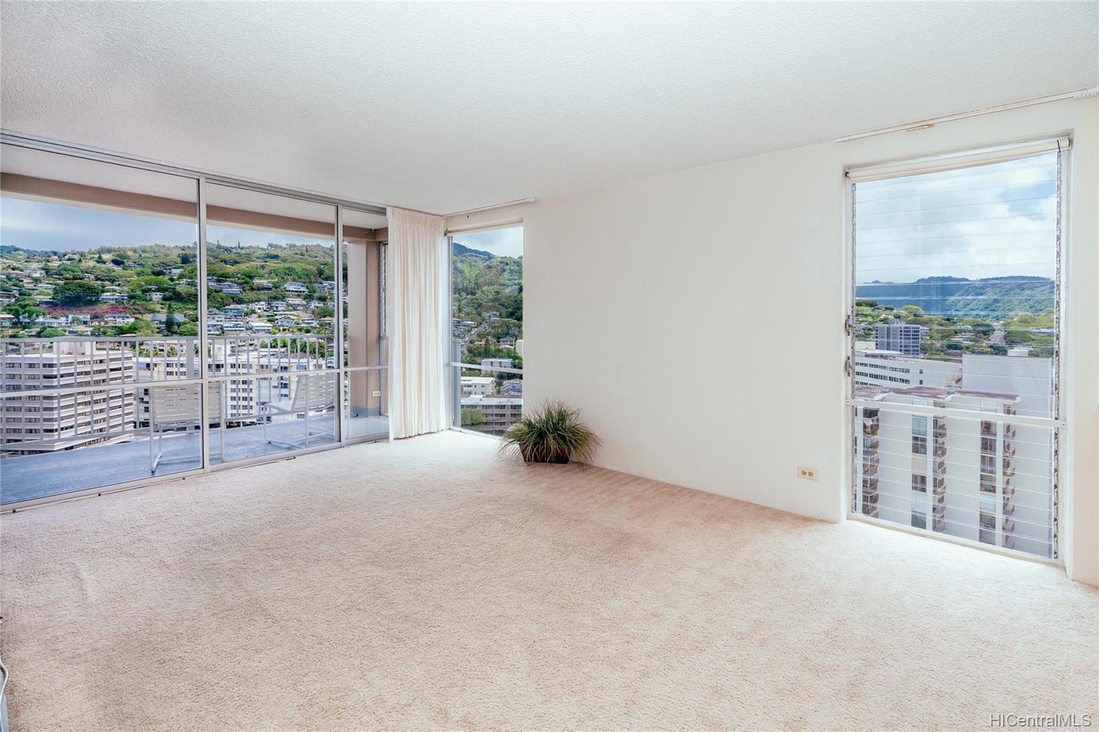 1617 Keeaumoku Street #1604, Honolulu, HI 96822