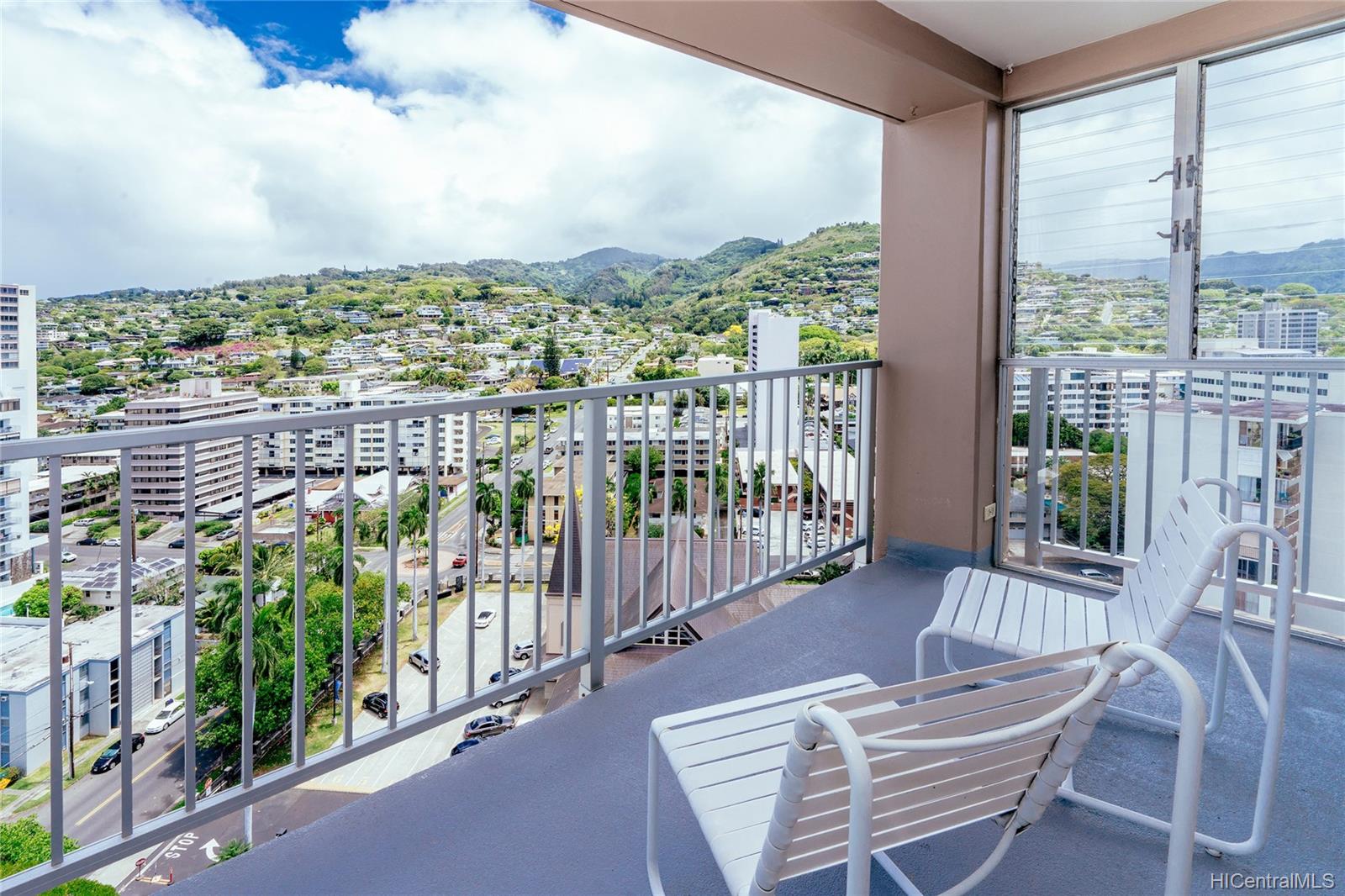 1617 Keeaumoku Street #1604, Honolulu, HI 96822