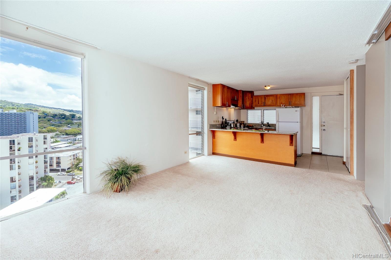 1617 Keeaumoku Street #1604, Honolulu, HI 96822