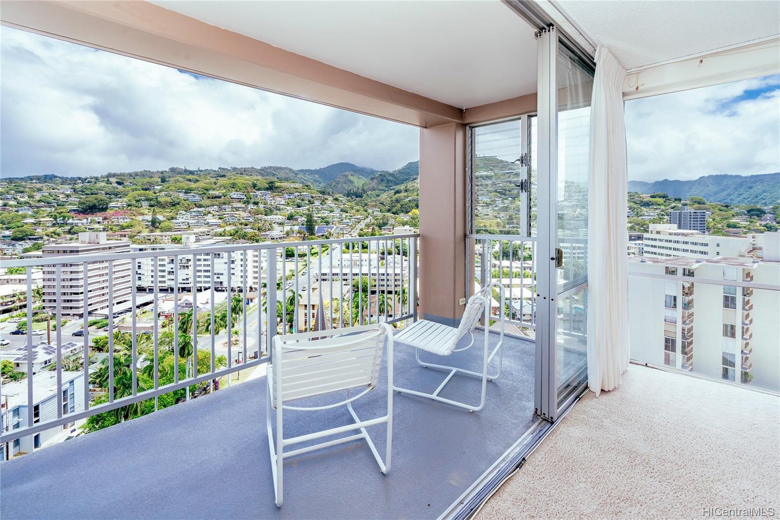 1617 Keeaumoku Street #1604, Honolulu, HI 96822