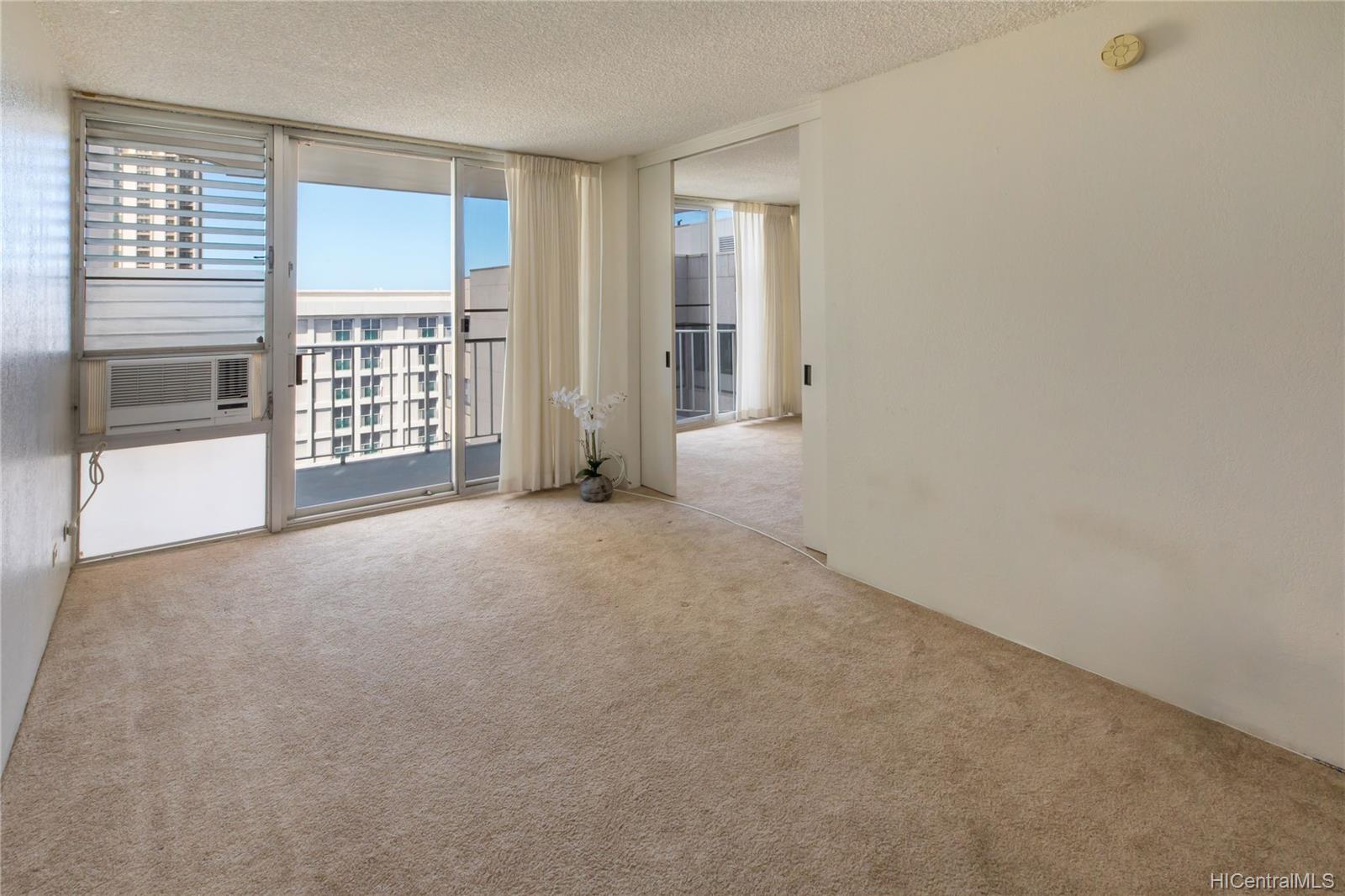 1617 Kapiolani Boulevard #1705, Honolulu, HI 96814