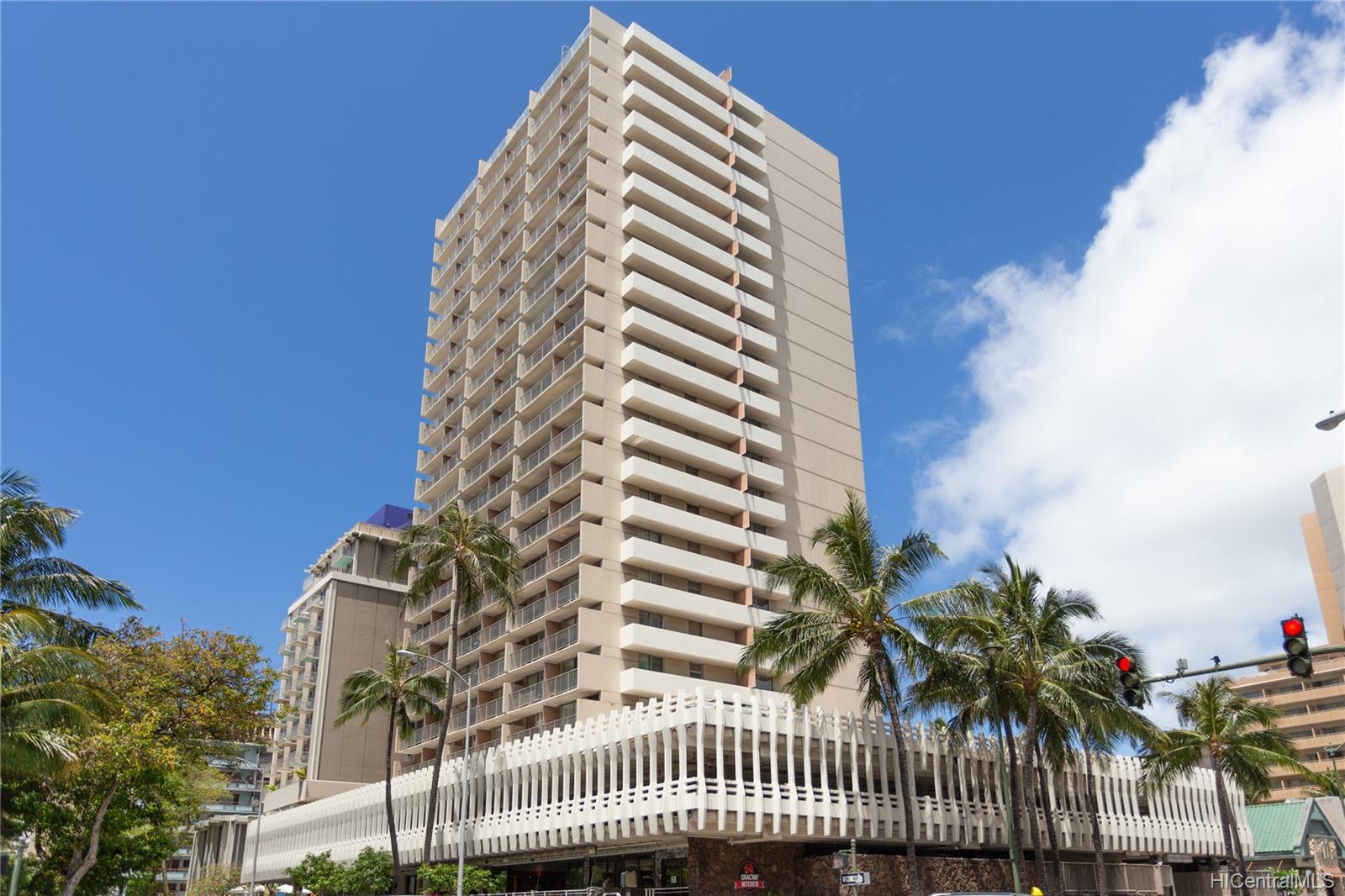 364 Seaside Avenue #807, Honolulu, HI 96815