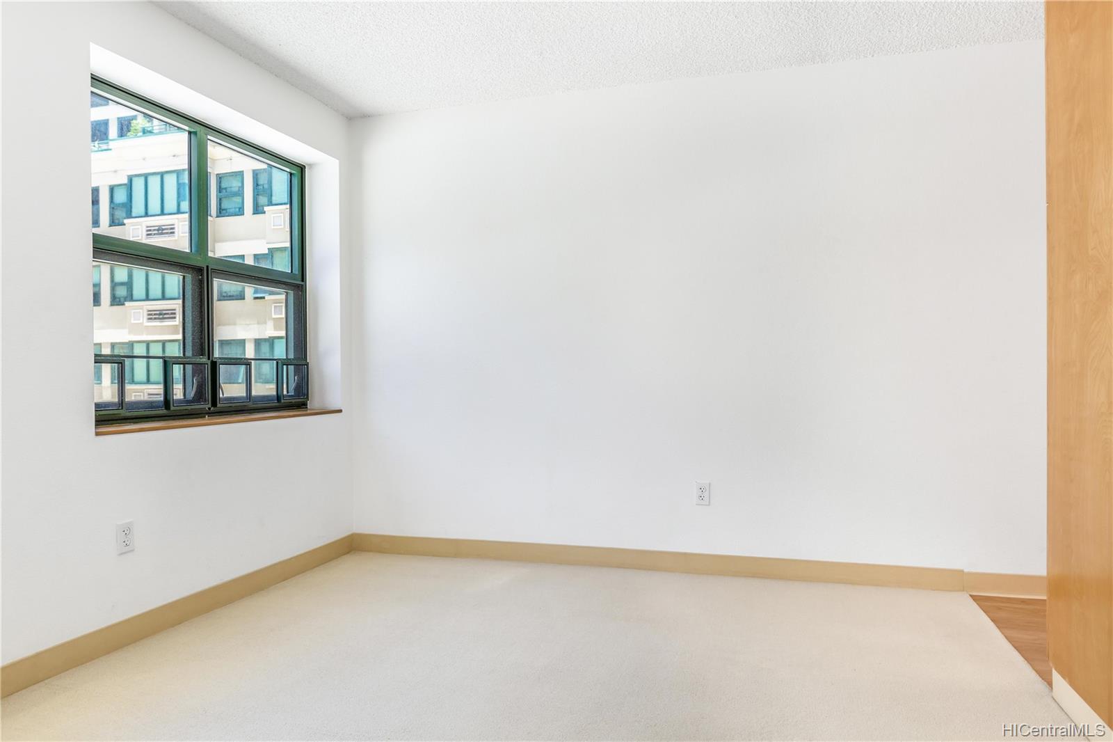 545 Queen Street #339, Honolulu, HI 96813