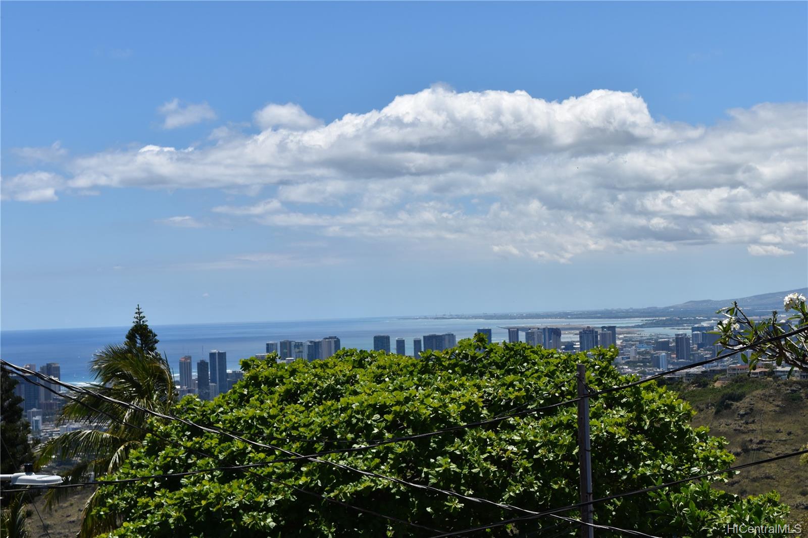 3644 Nihipali Place Honolulu, HI 96816