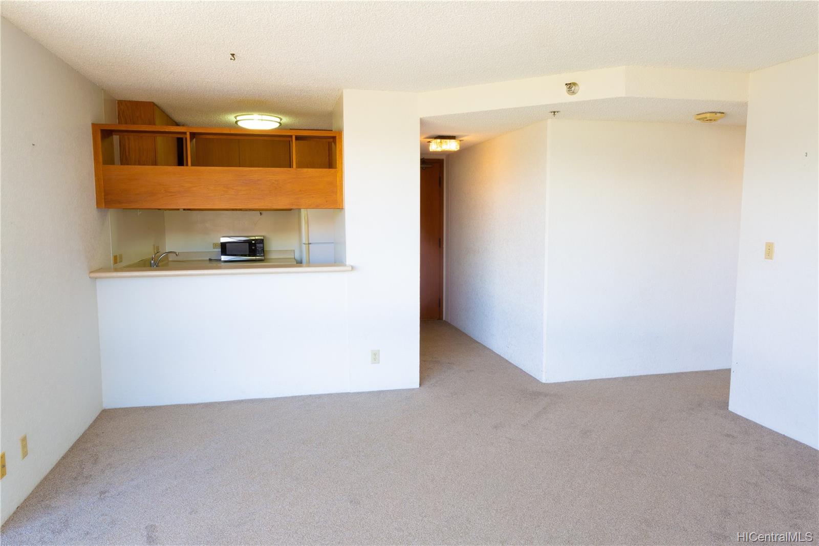 300 Wai Nani Way #1516, Honolulu, HI 96815