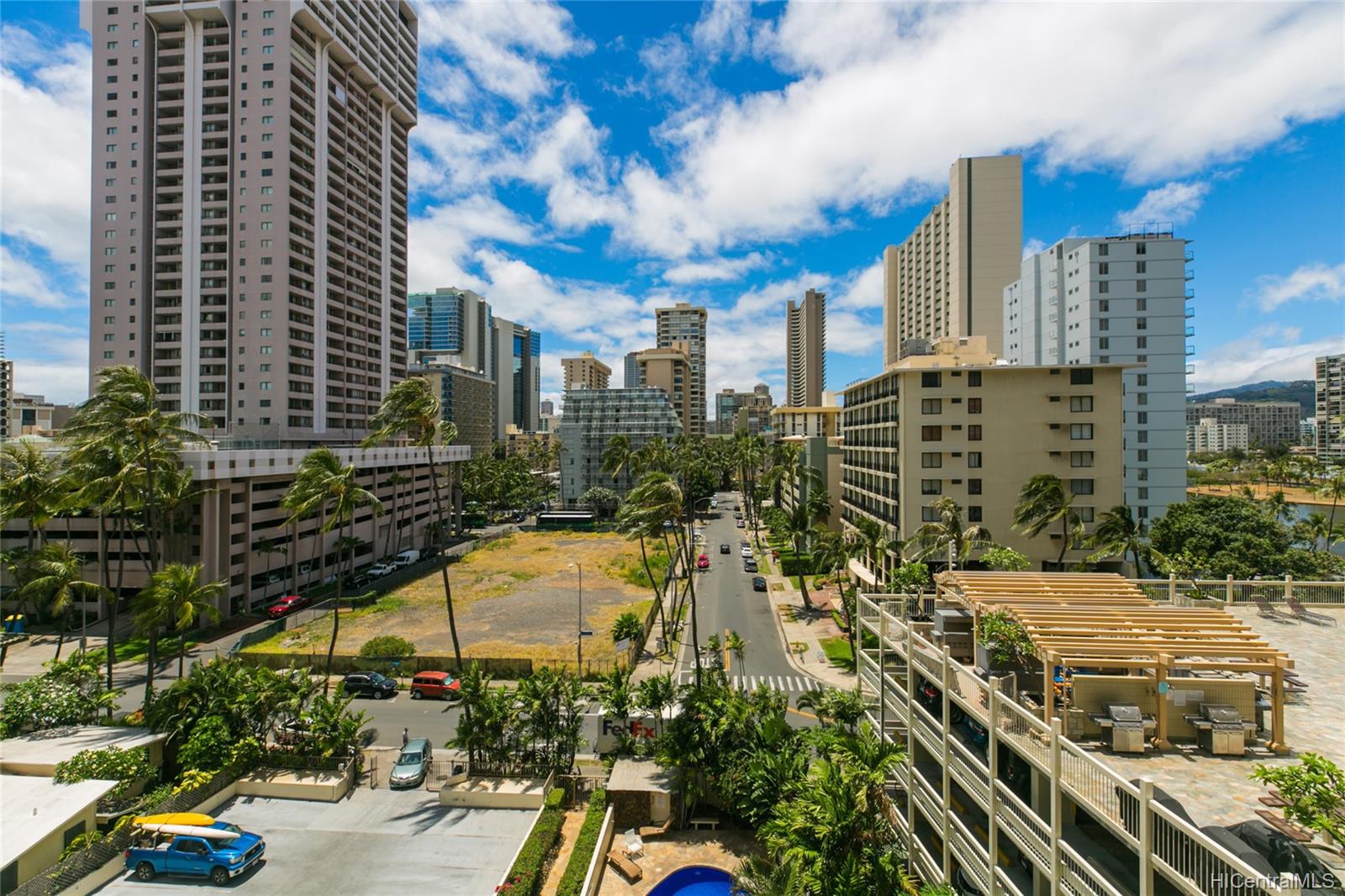 435 Seaside Avenue #708, Honolulu, HI 96815