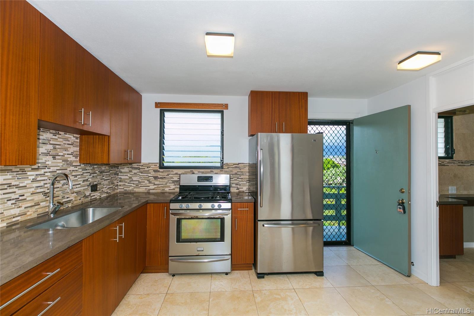 3111 Pualei Circle #306, Honolulu, HI 96815