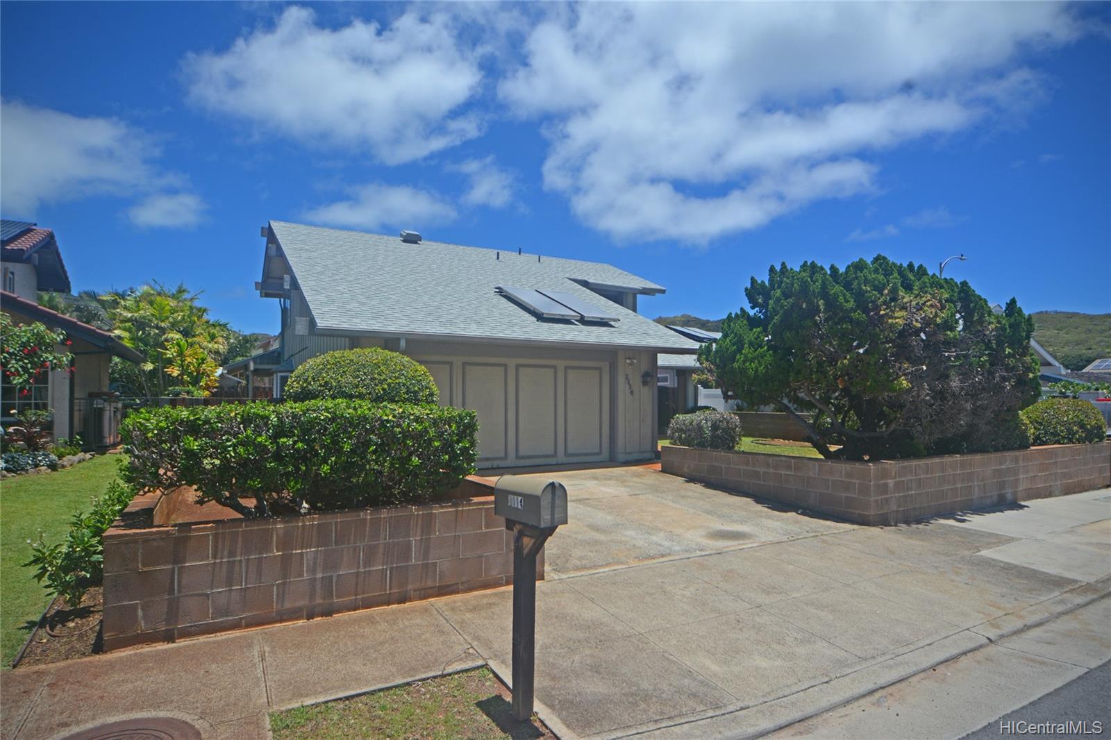 1114 Mokuhano Street Honolulu, HI 96825