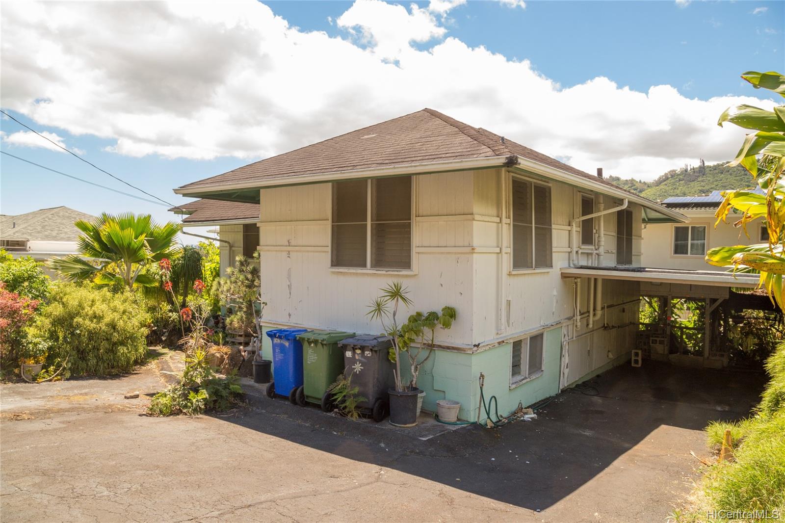 3024 Lono Place Honolulu, HI 96822