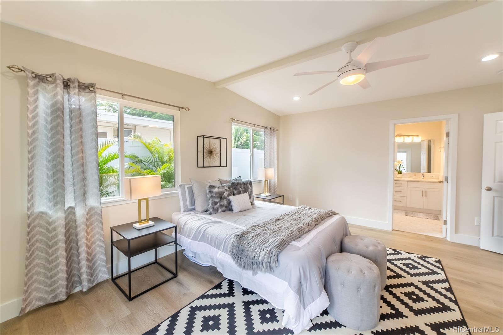 124 Anahola Street Honolulu, HI 96825