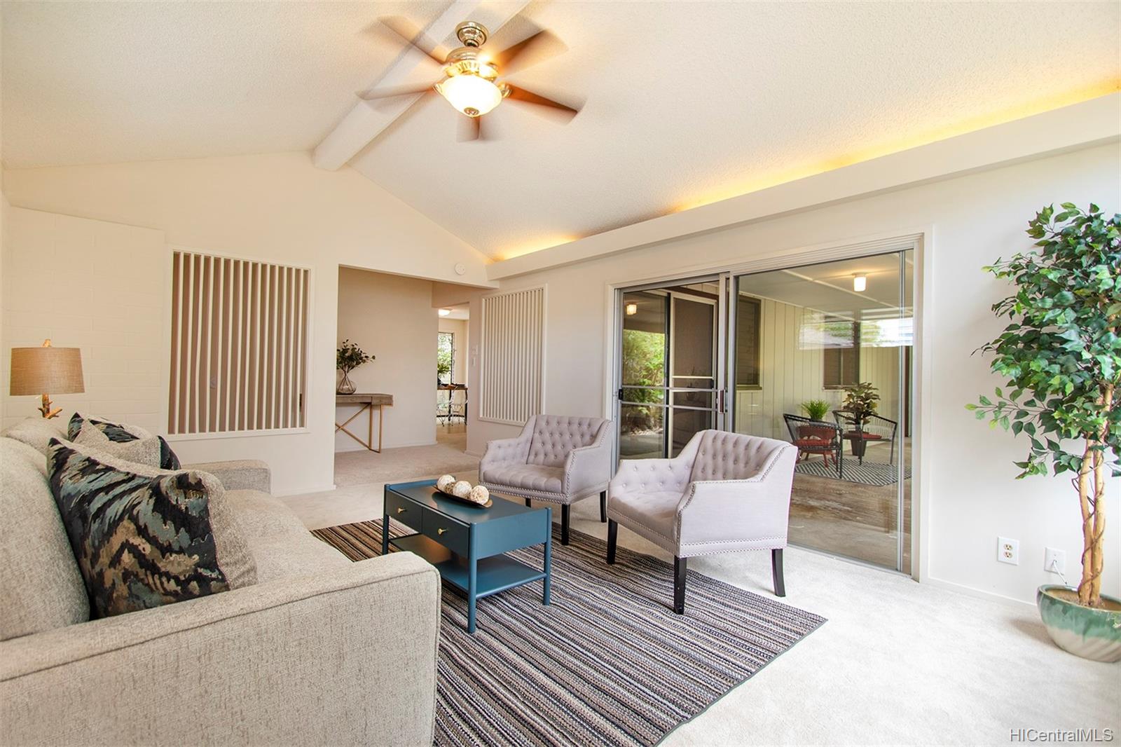 239 Ainahou Street Honolulu, HI 96825