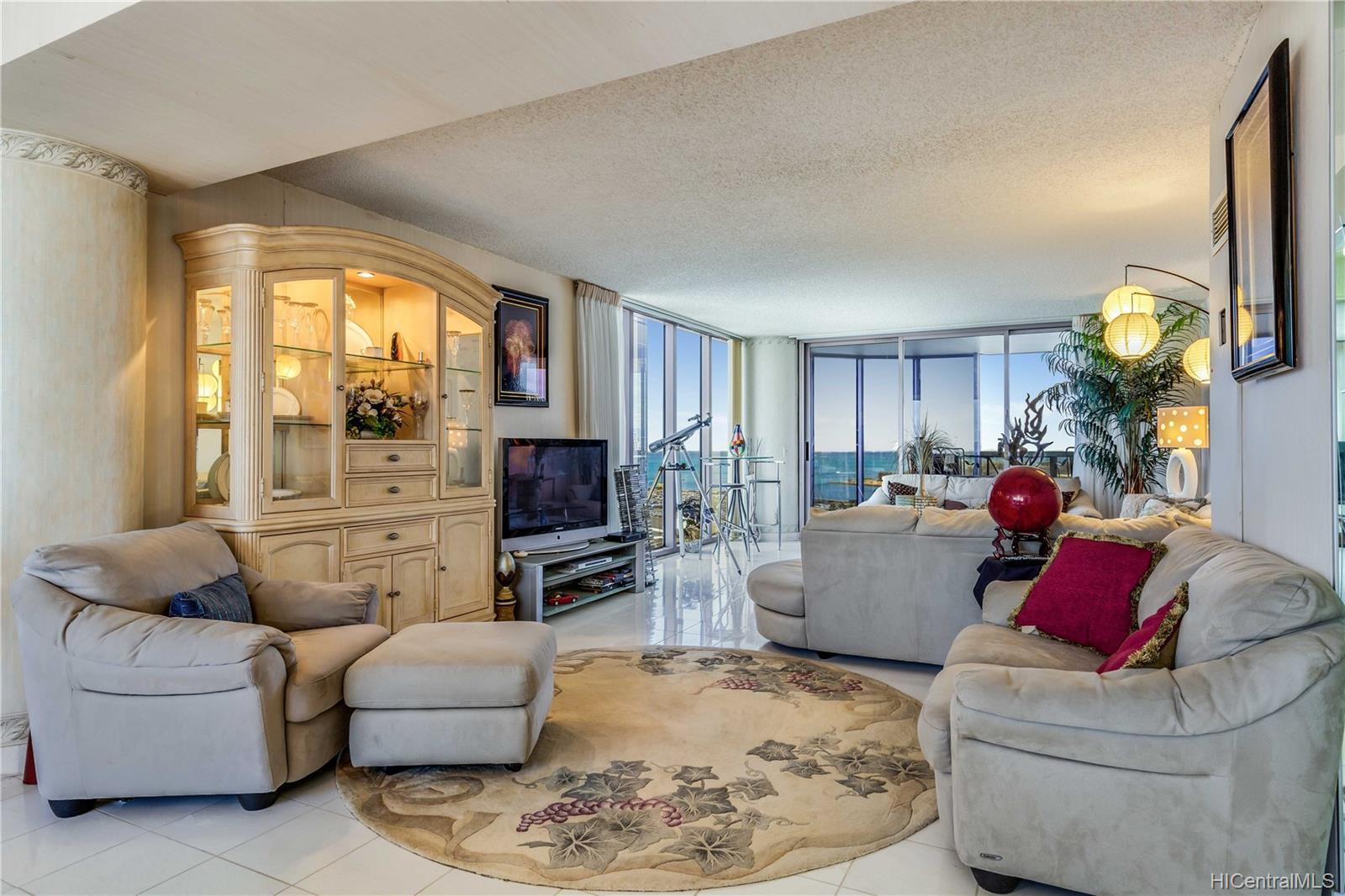 425 South Street #1801, Honolulu, HI 96813