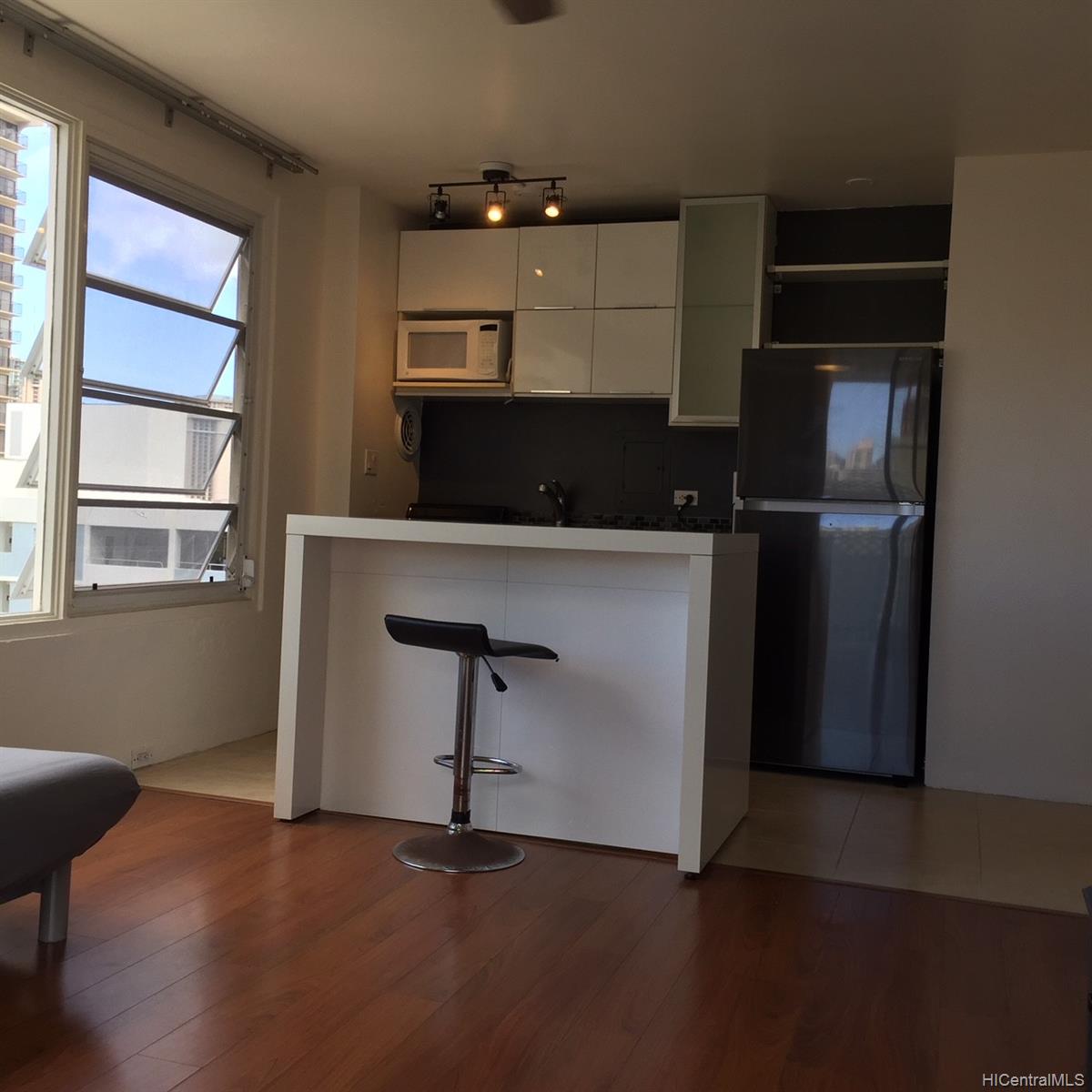 445 Kaiolu Street #1203, Honolulu, HI 96815