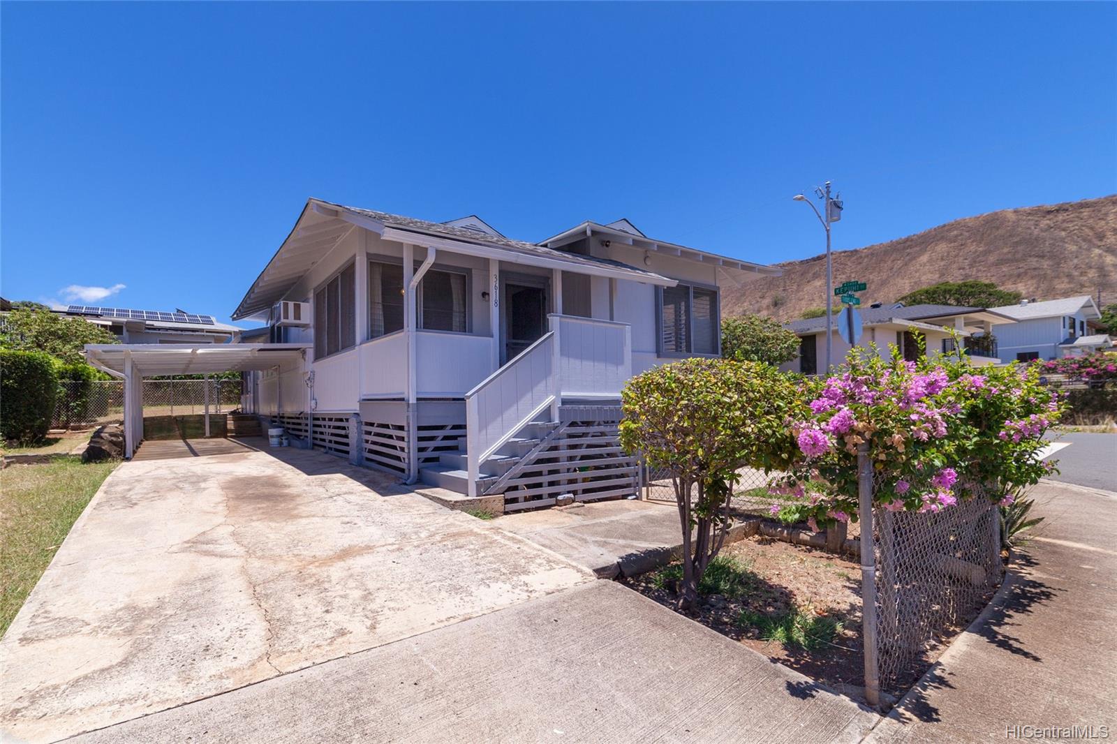 3618 Trousseau Street Honolulu, HI 96815