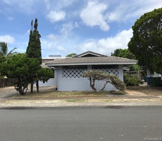 228 Hanamaulu Street Honolulu, HI 96825