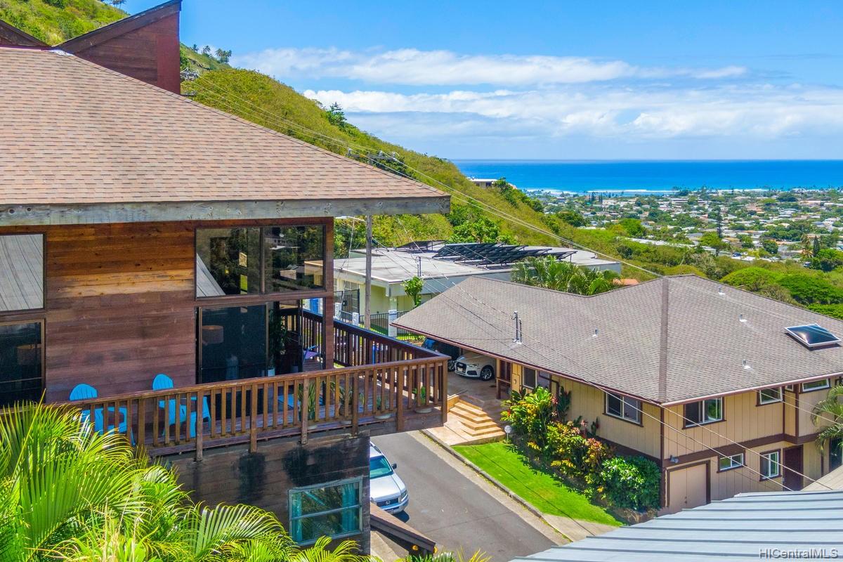 811 Ekoa Place Honolulu, HI 96821