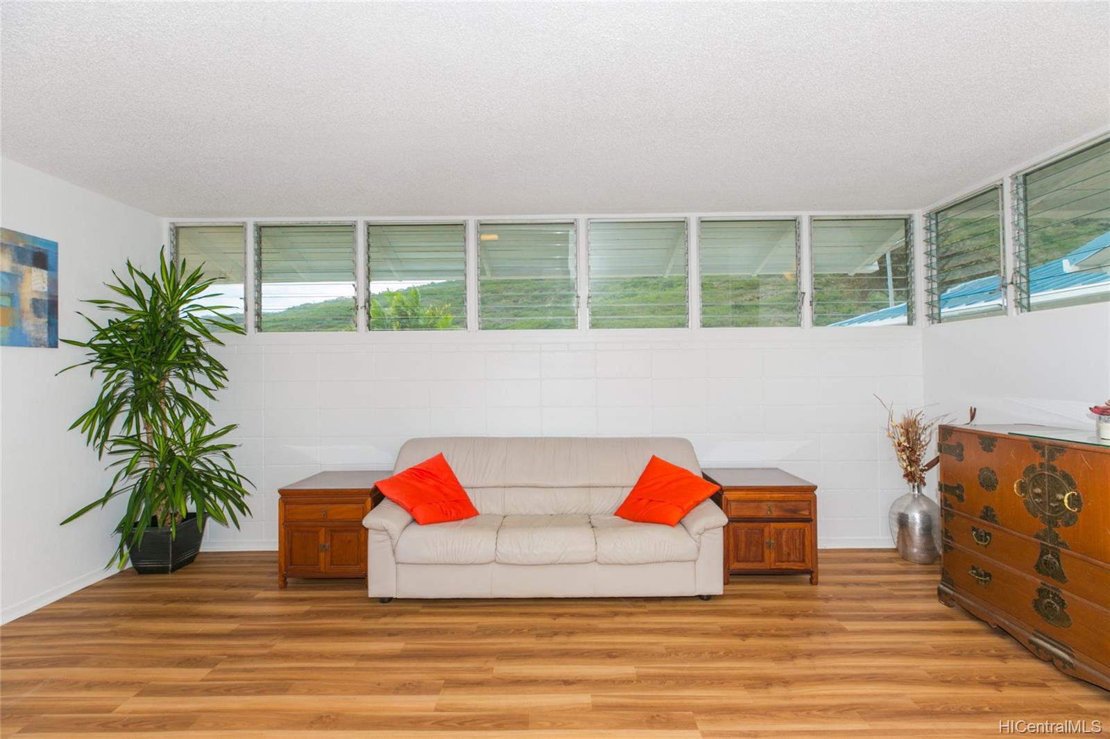 429 Puamamane Street Honolulu, HI 96821