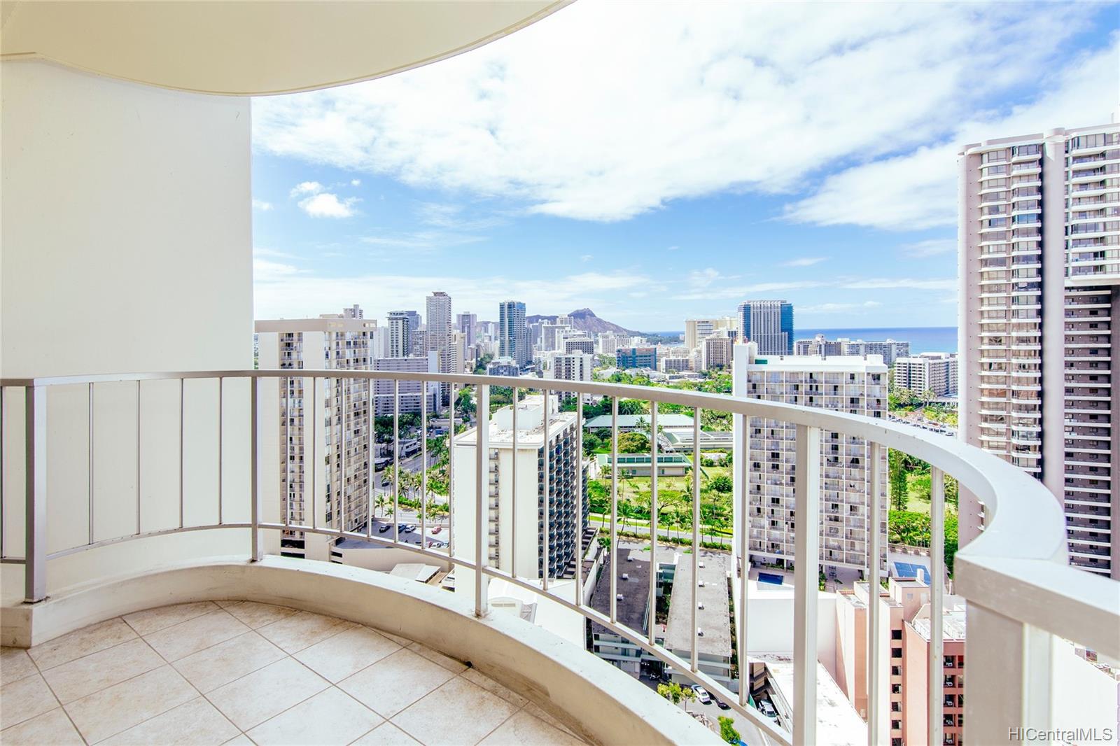 469 Ena Road #2804, Honolulu, HI 96815