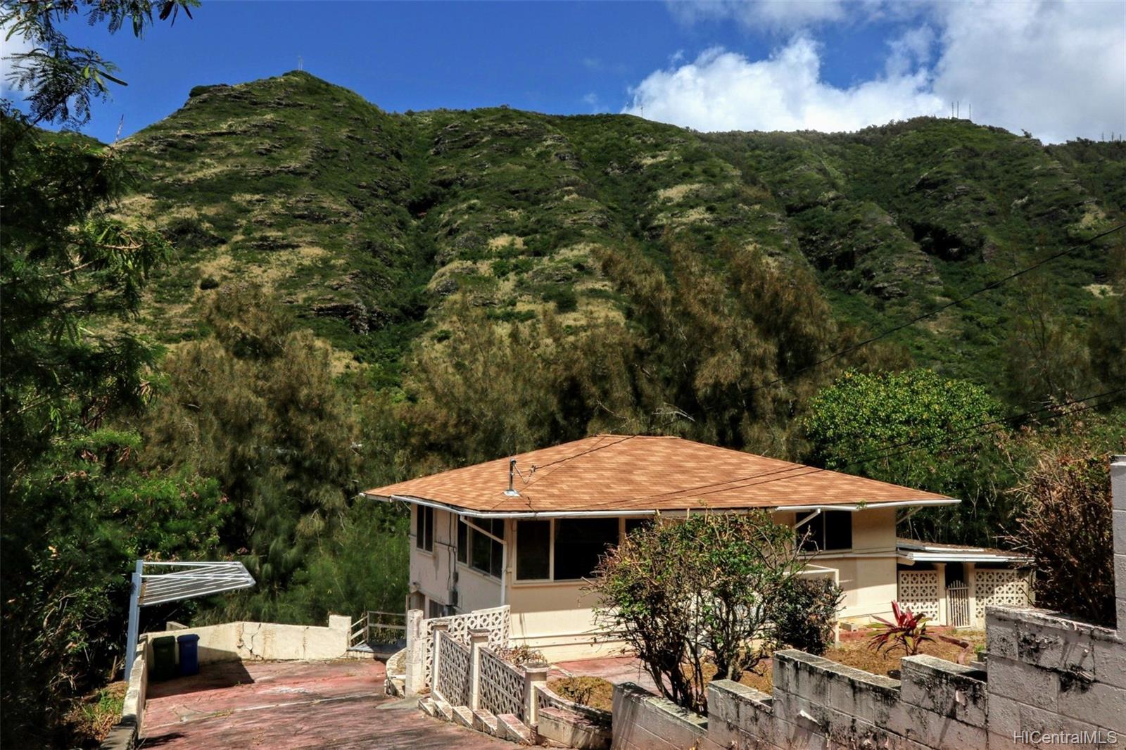 1198 Mona Street Honolulu, HI 96821