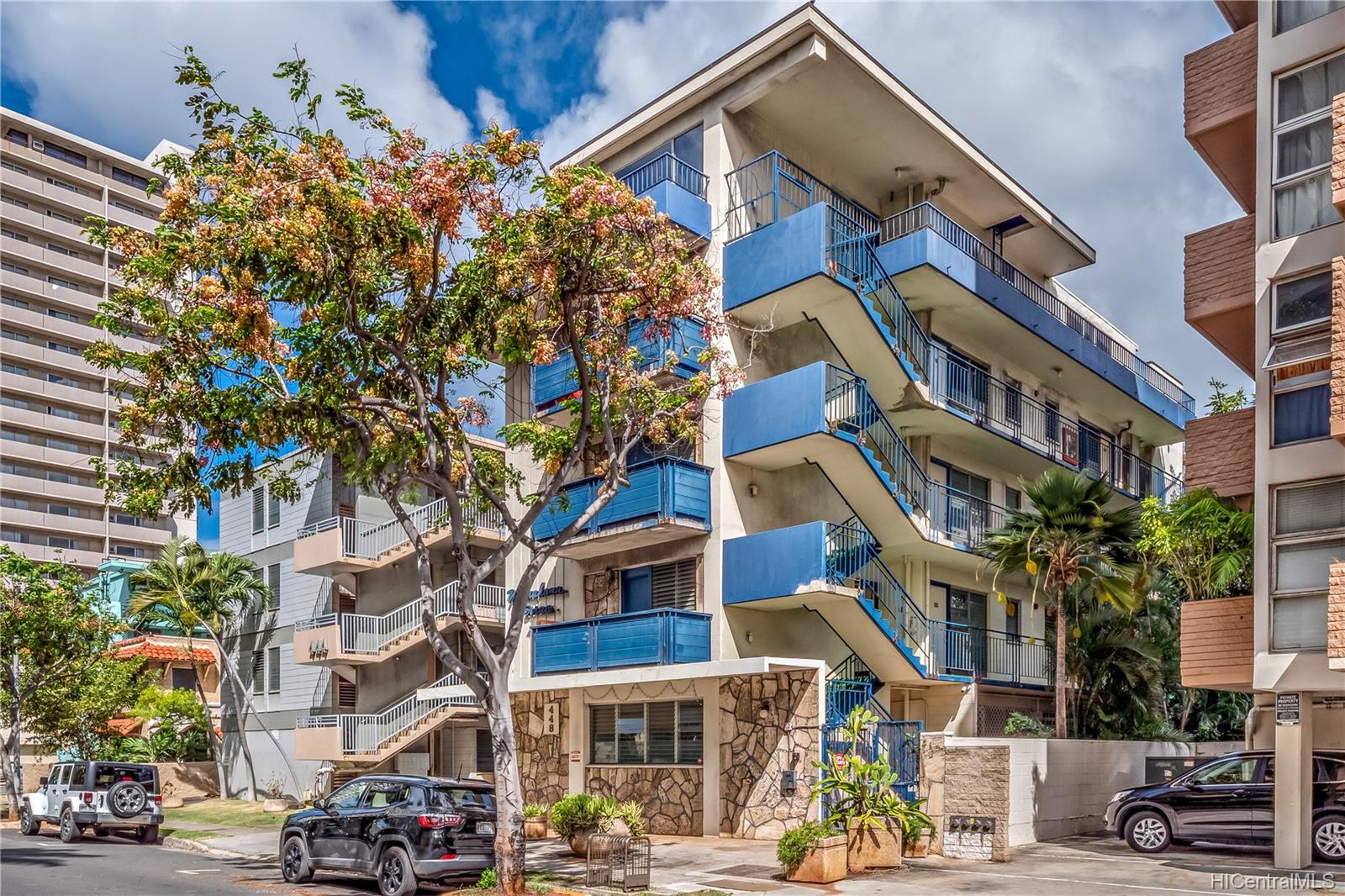 448 Namahana Street #303, Honolulu, HI 96815