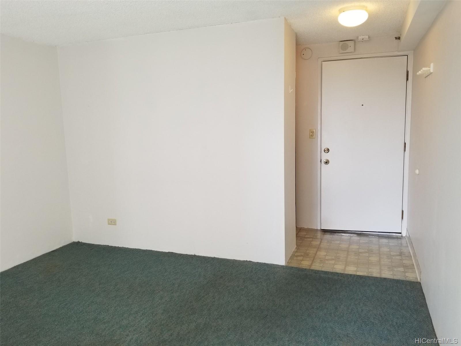 2463 Kuhio Avenue #905, Honolulu, HI 96815