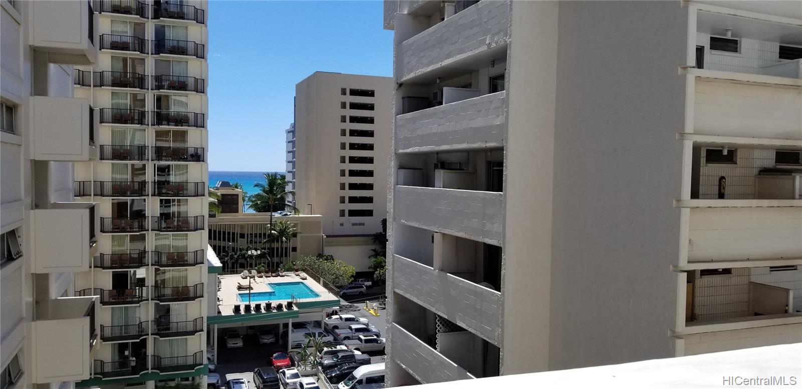 2463 Kuhio Avenue #905, Honolulu, HI 96815