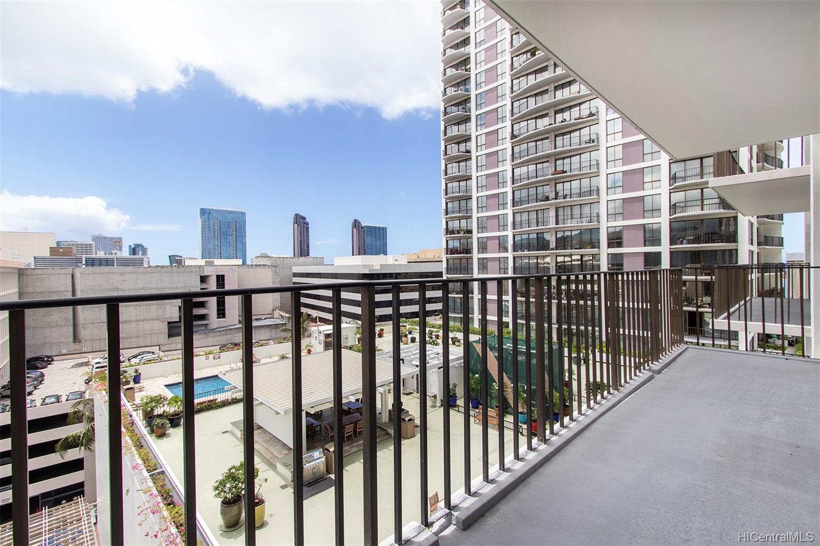 225 Queen Street #10D, Honolulu, HI 96813