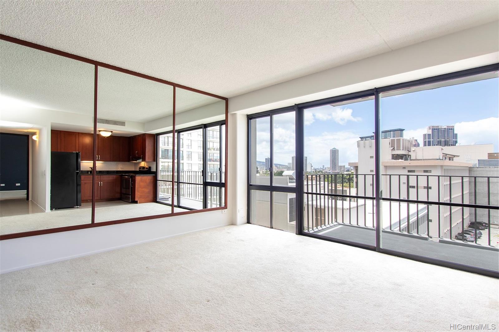 225 Queen Street #10D, Honolulu, HI 96813