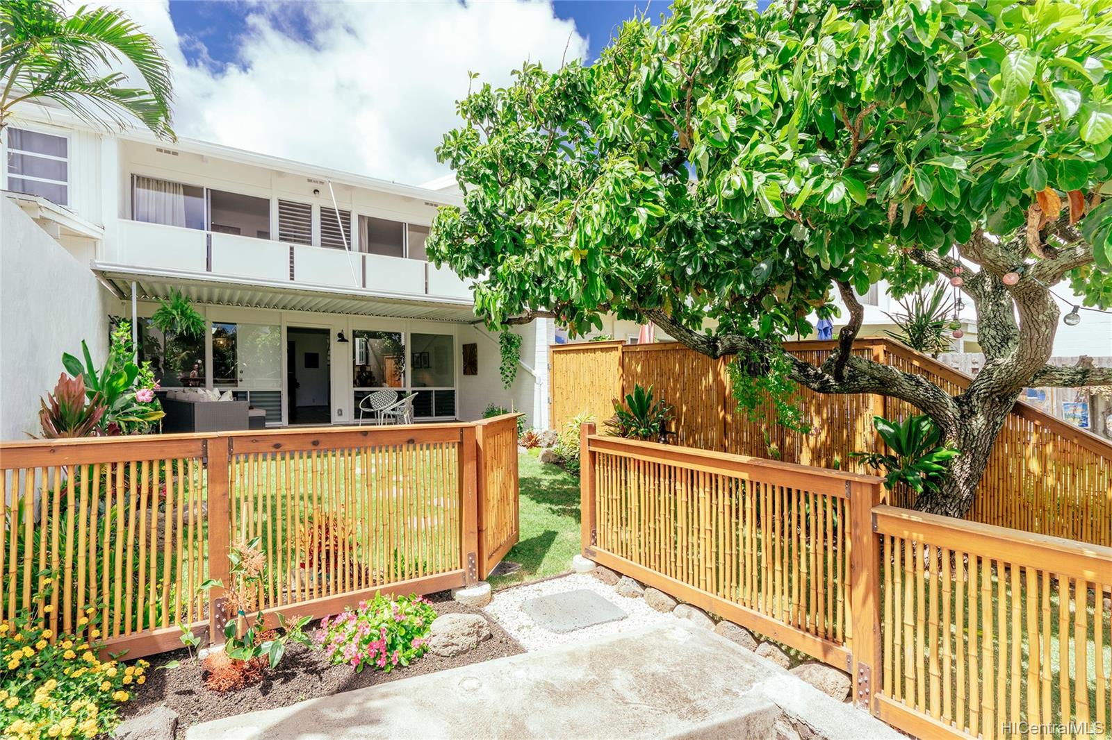 427 Kawaihae Street #104, Honolulu, HI 96825