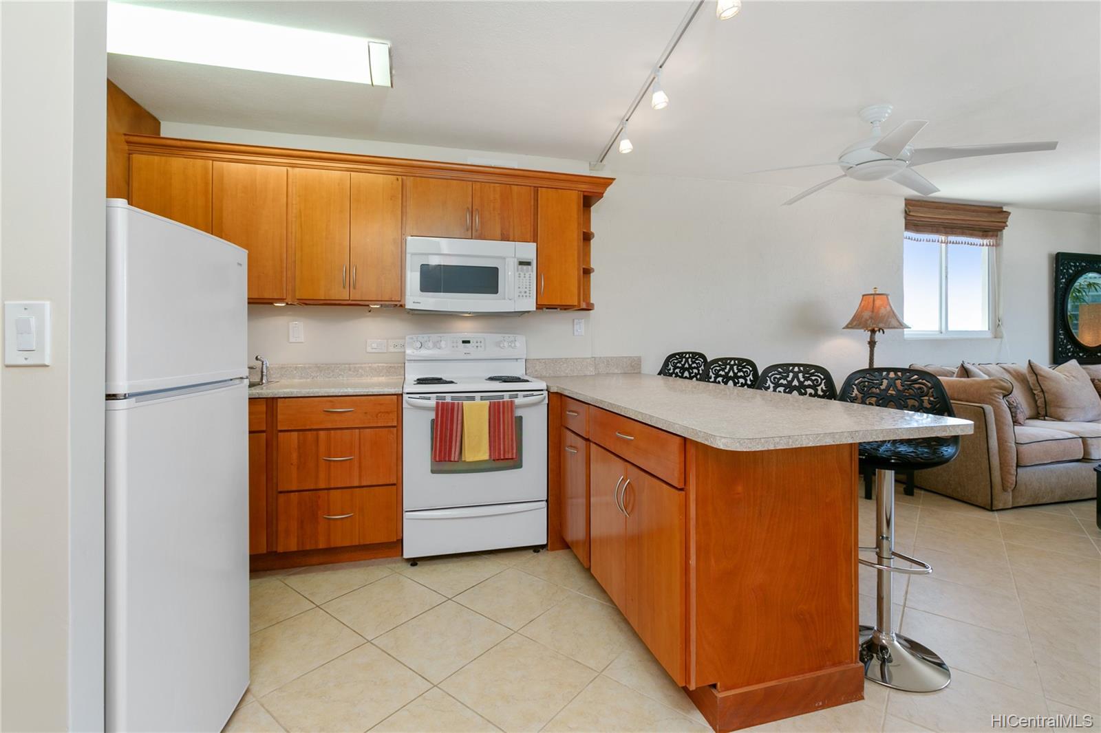 435 Seaside Avenue #1509, Honolulu, HI 96815