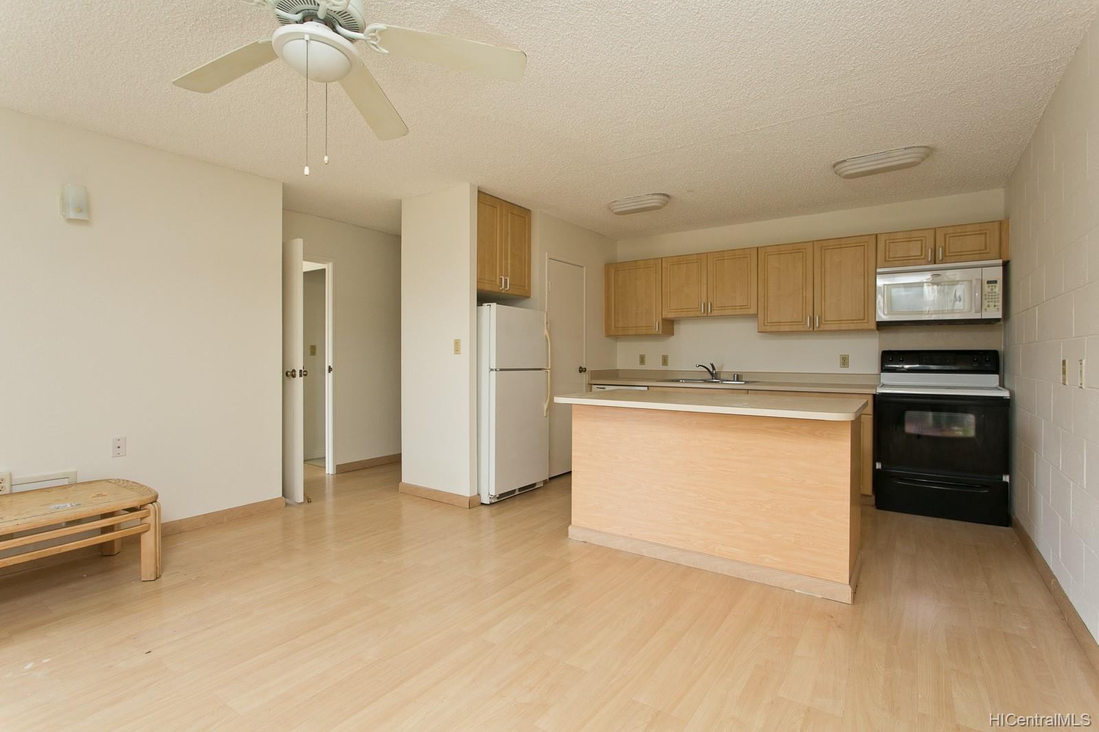 1687 Pensacola Street #605, Honolulu, HI 96822