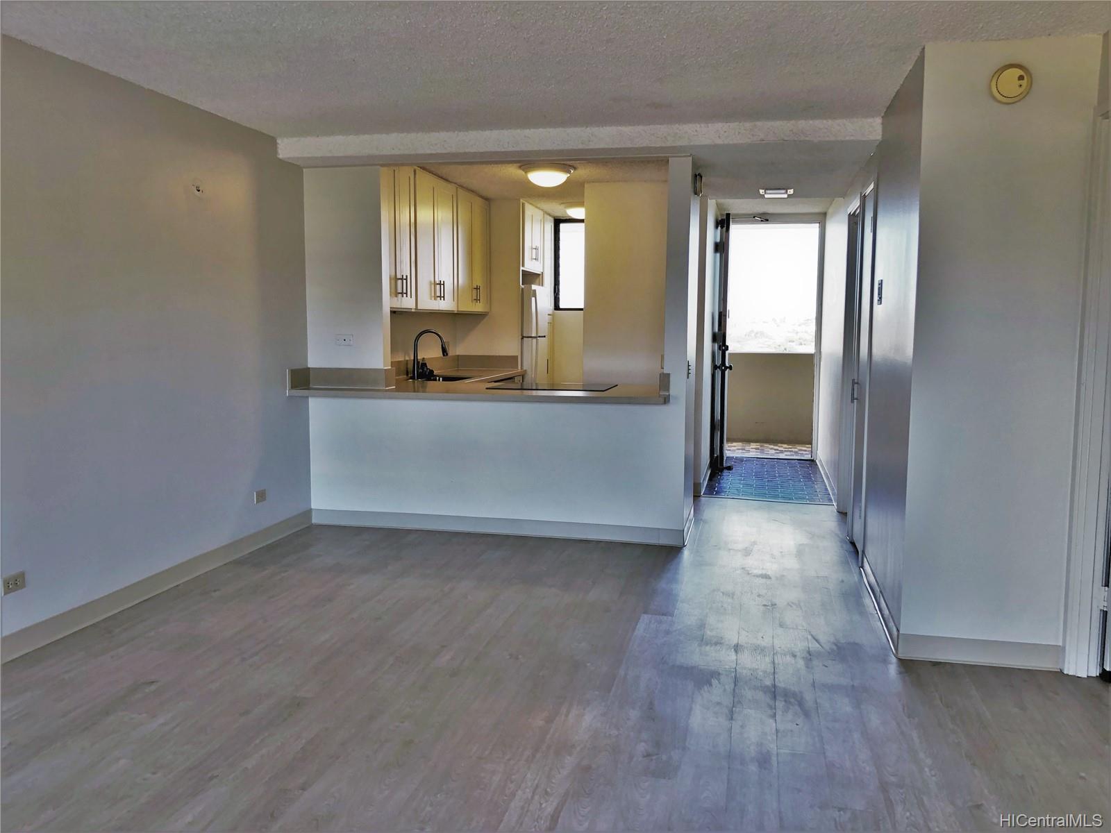 1521 Alexander Street #903, Honolulu, HI 96822