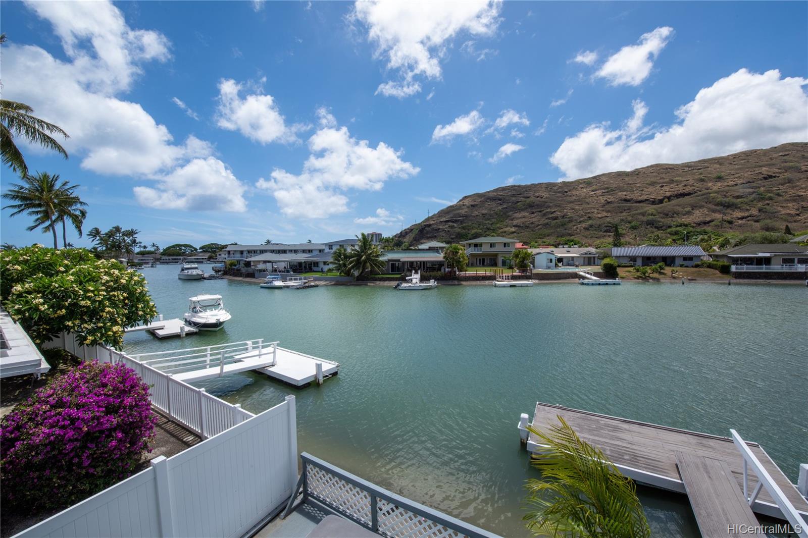 624 Kumukahi Place Honolulu, HI 96825