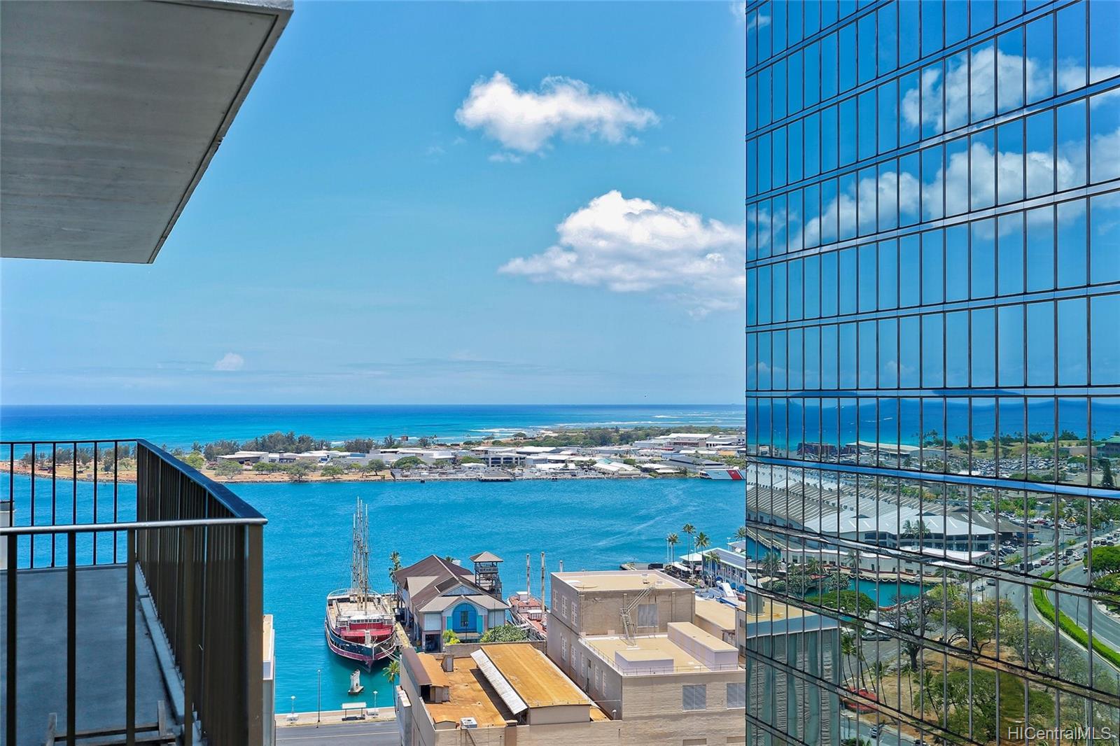 225 Queen Street #22C, Honolulu, HI 96813