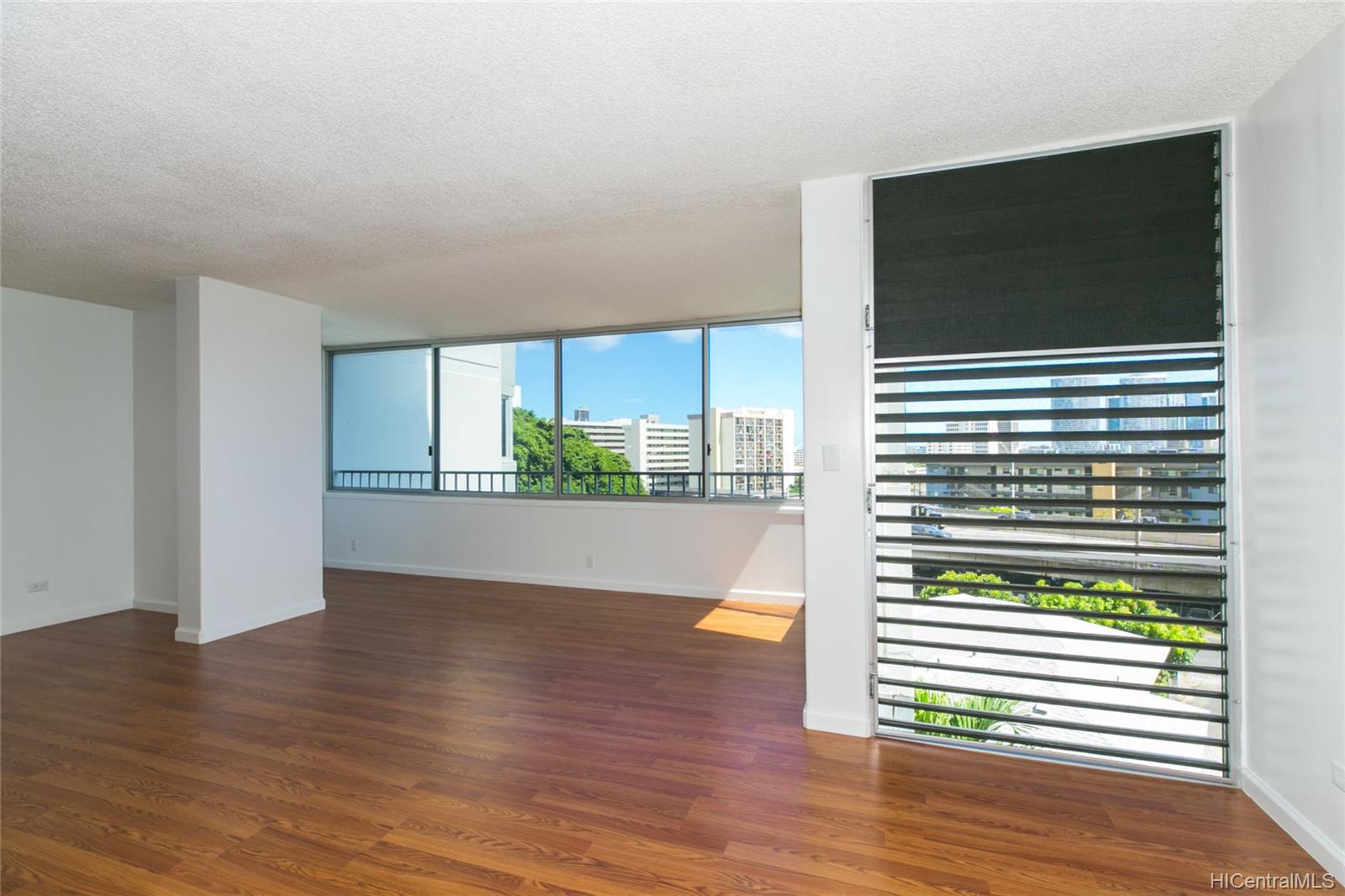 1400 Pensacola Street #502, Honolulu, HI 96822