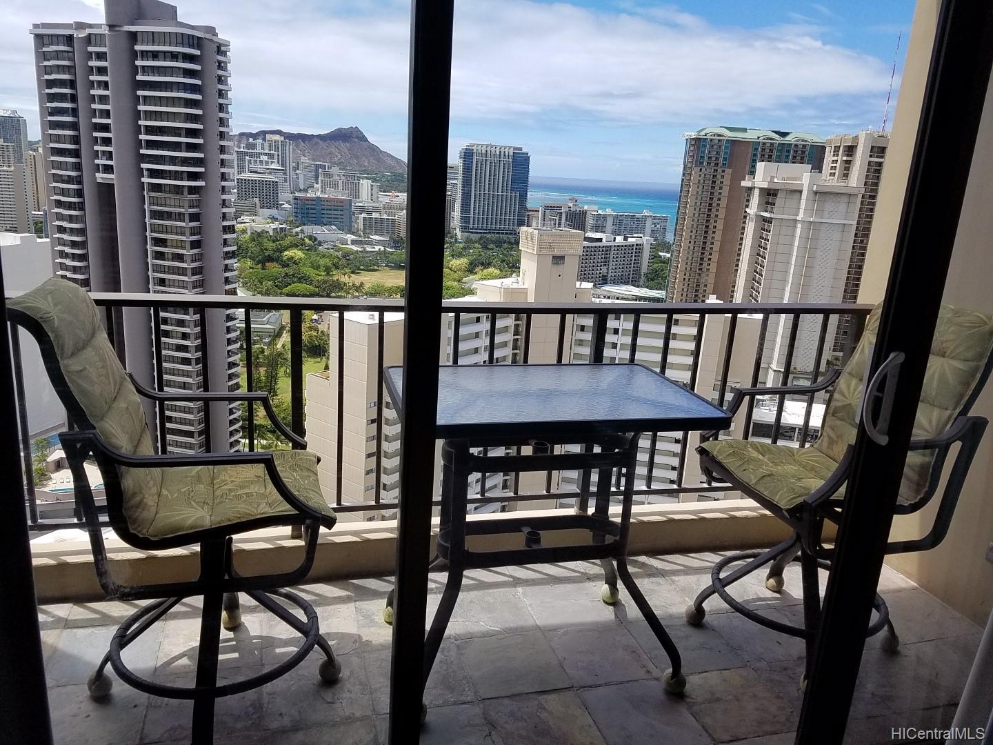 411 Hobron Lane #3411, Honolulu, HI 96815