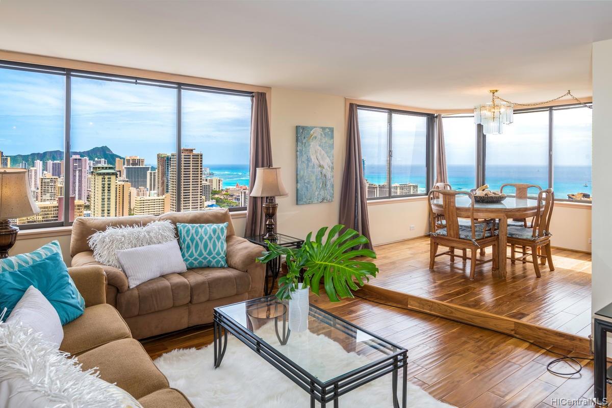 444 Niu Street #PH402, Honolulu, HI 96815