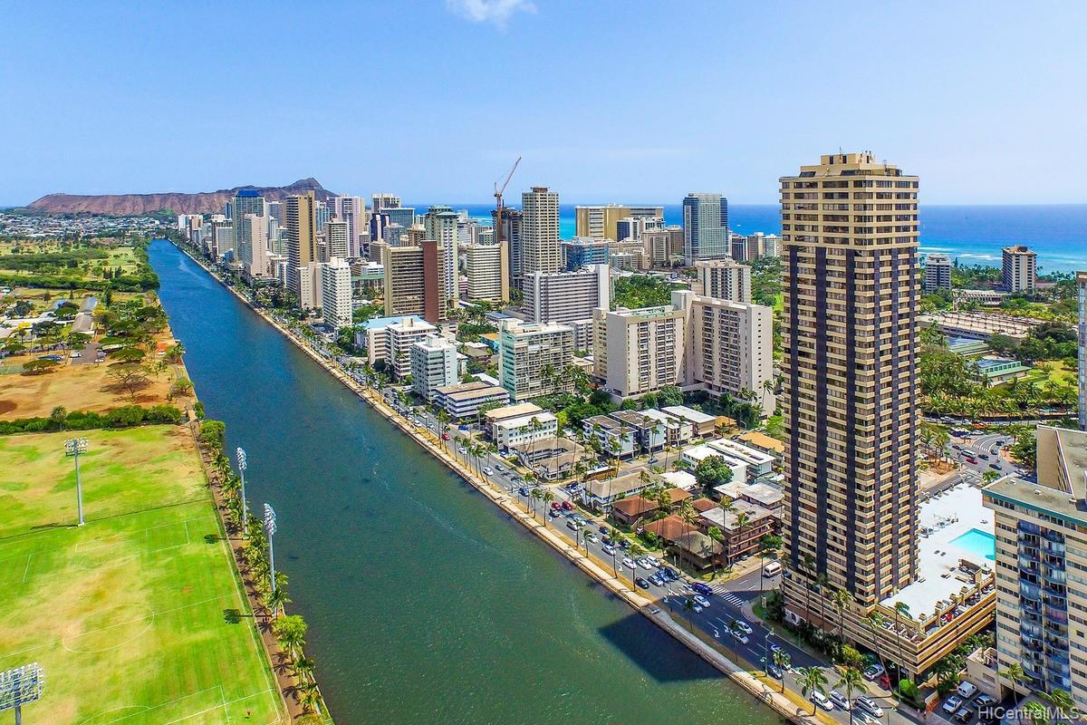 444 Niu Street #PH402, Honolulu, HI 96815