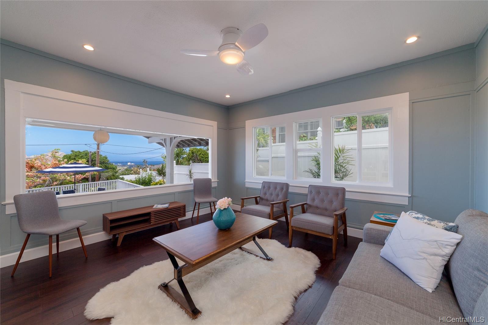 3851 Sierra Drive Honolulu, HI 96816