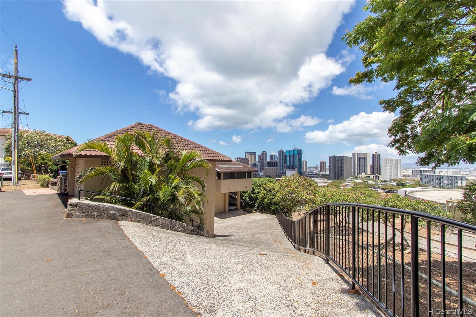 407 Prospect Street Honolulu, HI 96813