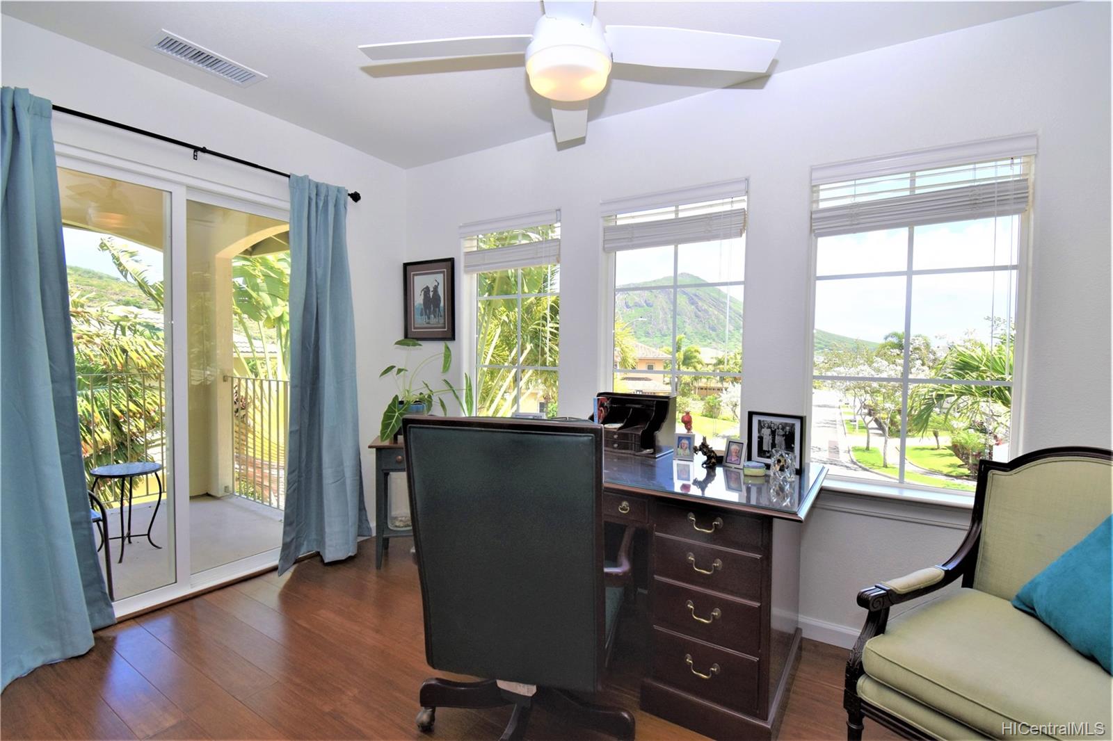 1098 Kuekue Street Honolulu, HI 96825