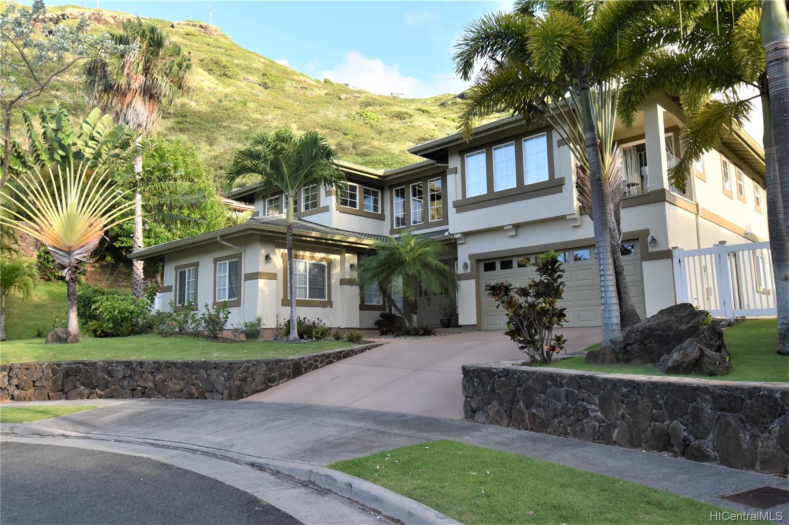 1098 Kuekue Street Honolulu, HI 96825