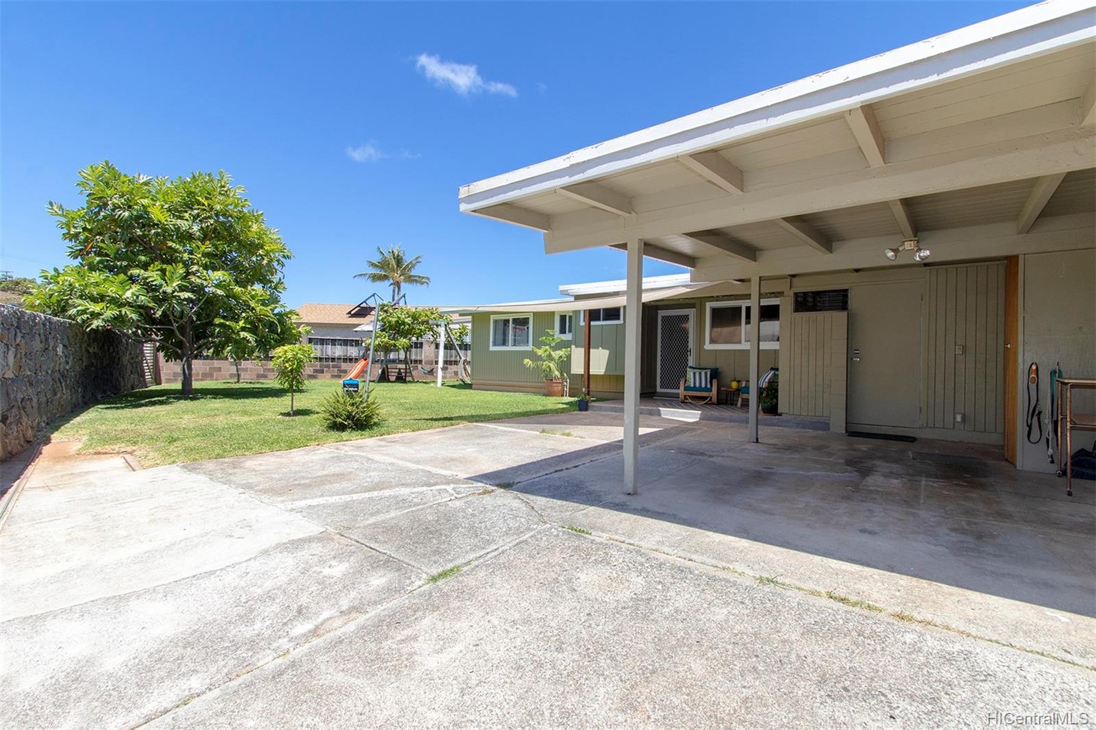 354 Kaumakani Street Honolulu, HI 96825