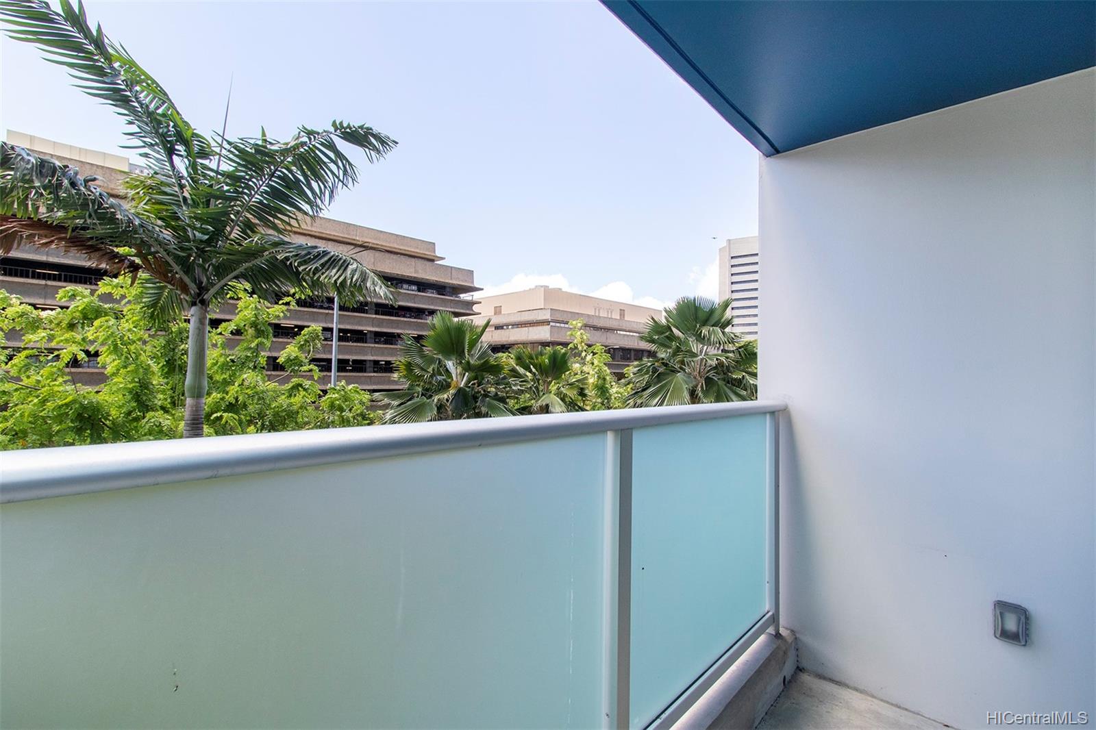 801 South Street #208, Honolulu, HI 96813