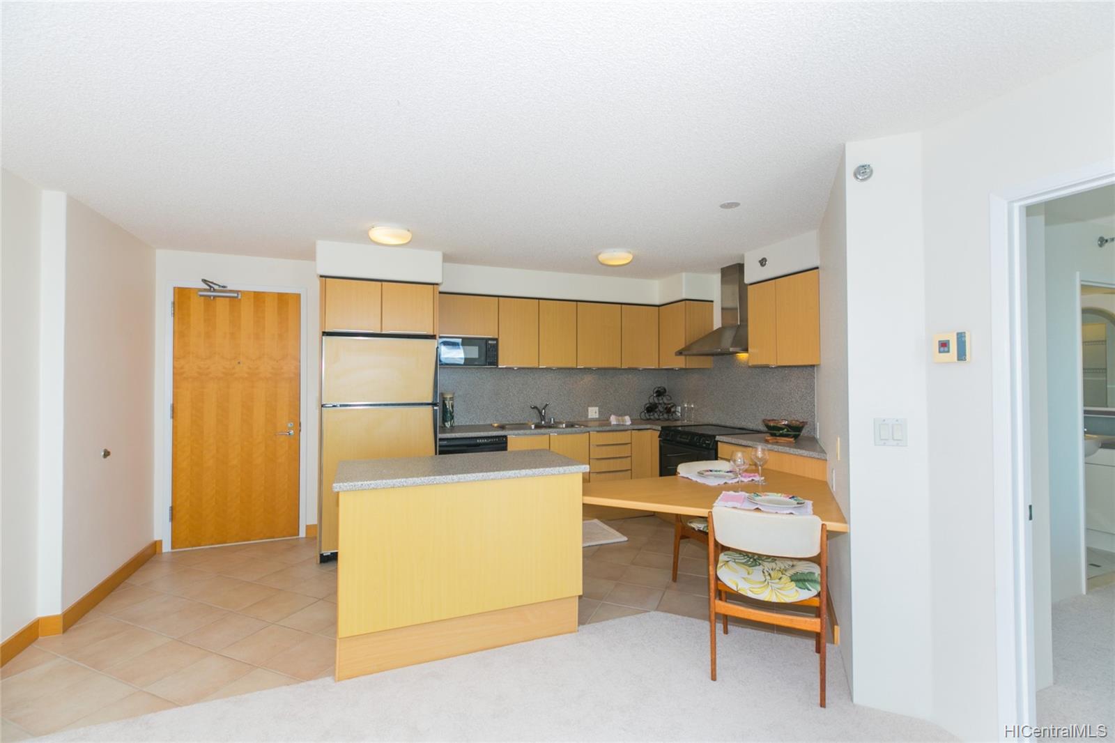 801 King Street #2206, Honolulu, HI 96813