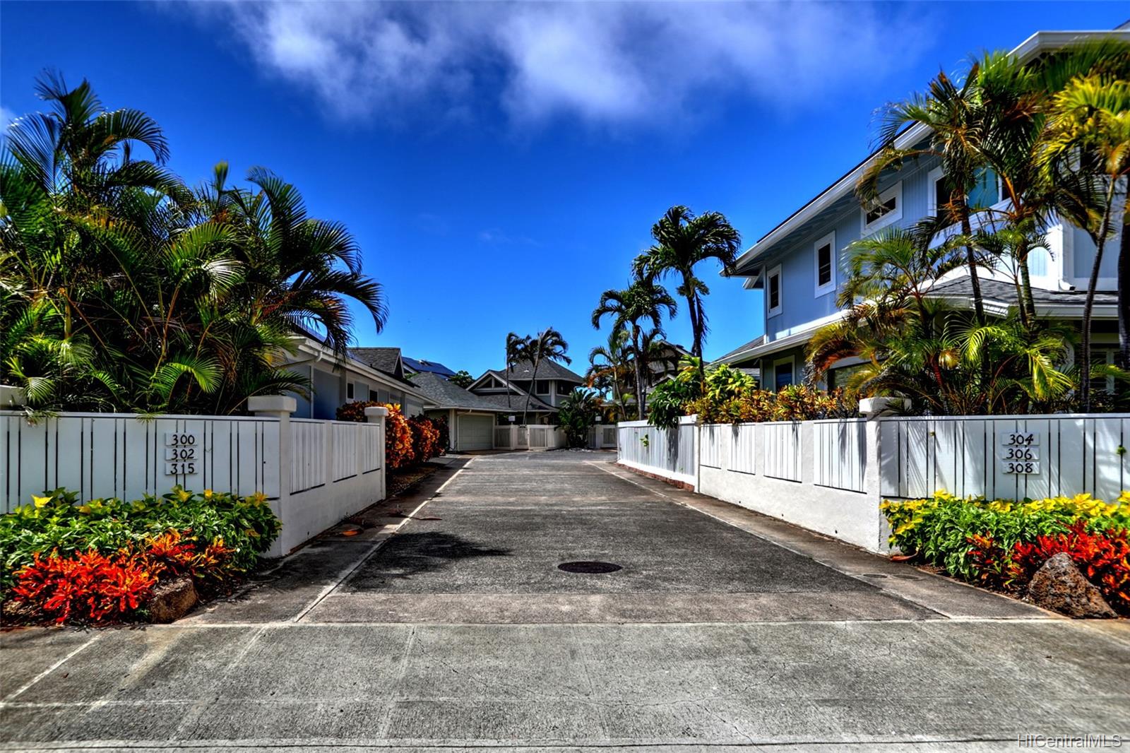 302 Kealahou Street Honolulu, HI 96825